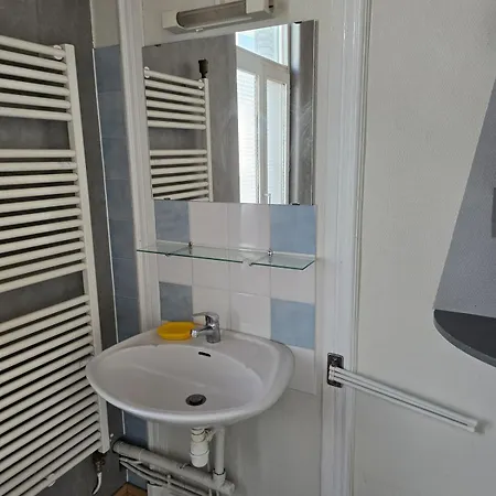 6 Personnes, Vue Exceptionnelle Sur La Montagne * La Bourboule